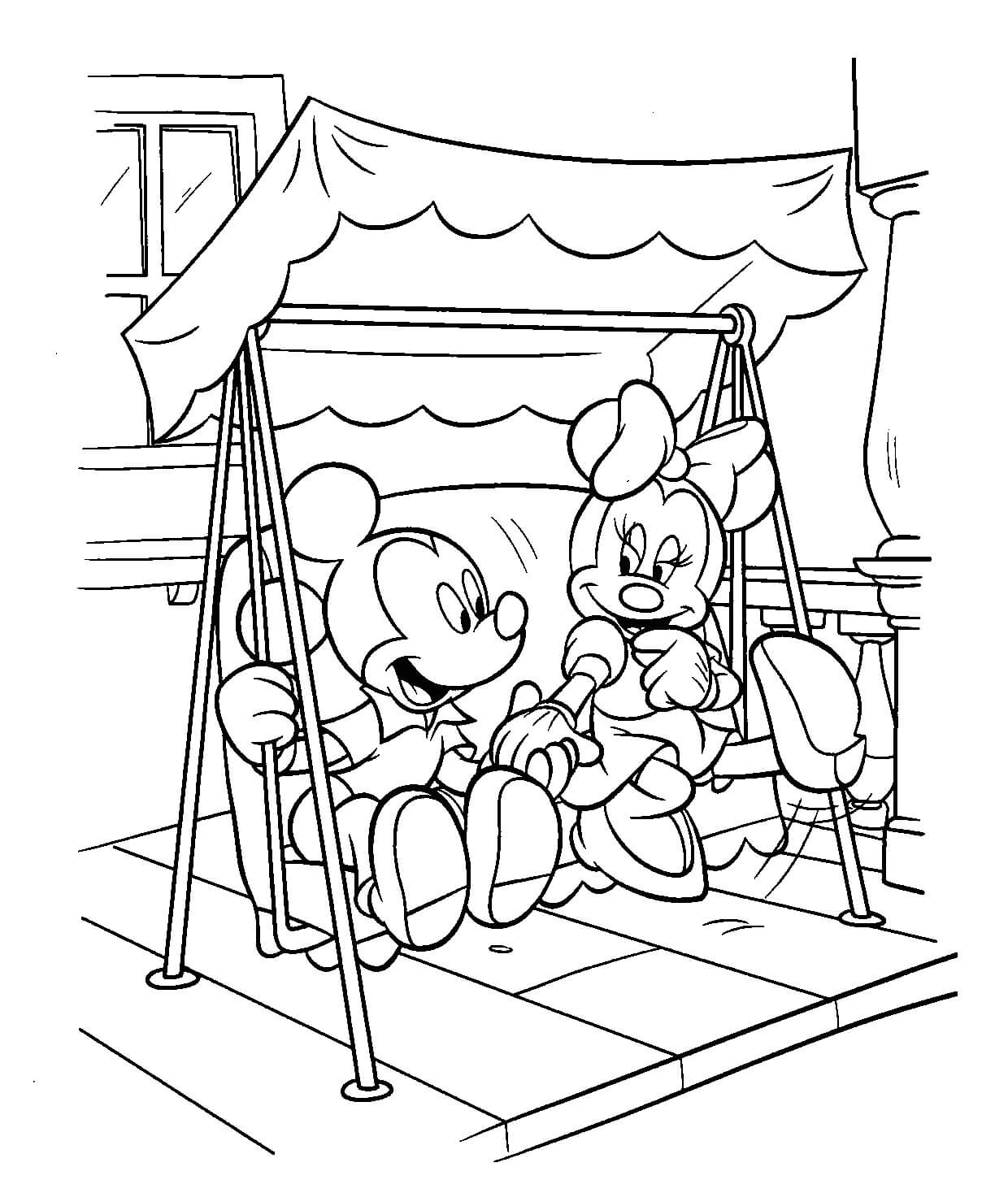 Dibujo de Mickey Mouse y Minnie Mouse Jugando en los Columpios para Colorear