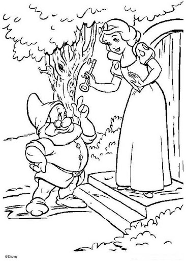 Dibujo de Blancanieves Sosteniendo Llave y Enano para Colorear