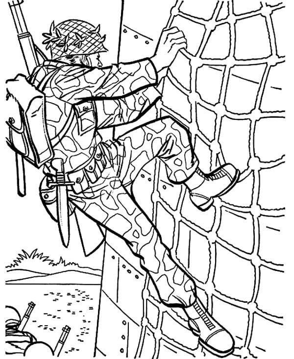 Dibujo de Escalada de Pared de Taladro Militar para Colorear
