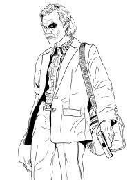 Dibujo de Guay Joker Sosteniendo una Pistola para Colorear