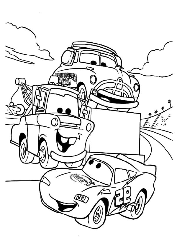 Dibujo de Iluminando a Mcqueen y Su Tripulacion para Colorear