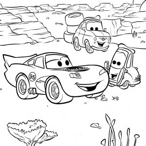 Dibujo de Mcqueen Cambiando Neumaticos en el Desierto para Colorear