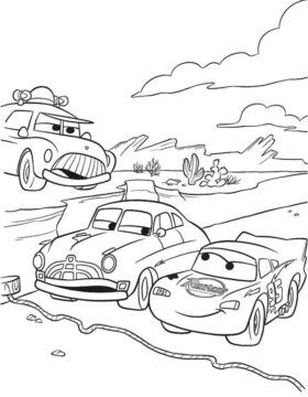 Dibujo de Mcqueen y Doc Hudson Listos para Correr de Nuevo para Colorear